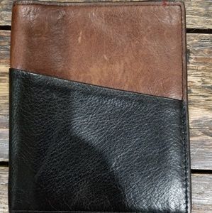 Fossil passport wallet